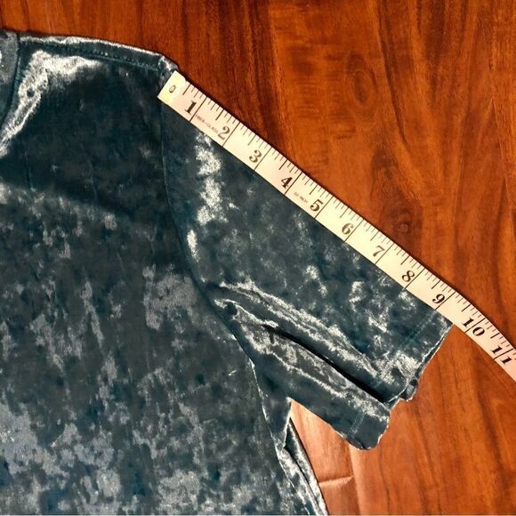 Curations Green Crushed Velvet Short Sleeved Blouse Size S - Picture 5 of 8
